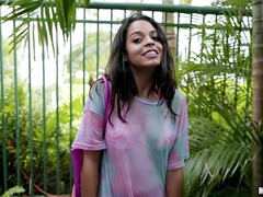 Américain, Cul, Queue, Fille latino, Seins naturels, De plein air, Public, Chatte