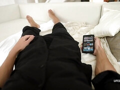 Anaal, Lieveling, Grote mammen, Pijpbeurt, Bruinharig, Vingeren, Naakt, Tieten likken