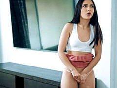 Cul, Salle de bains, Sucer une bite, Brunette brune, En levrette, Adolescente, Nénés, Mouillée