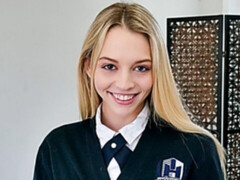 Enthousiasteling, Blond, Hondjeshouding, Natuurlijke tieten, Schoolmeisje, Mager, Tiener, Tieten likken