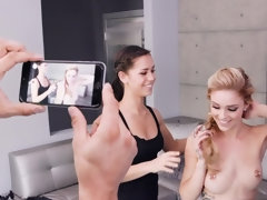 Rubia, Mamada, Morena, Pareja, Estilo perrito, Hd, Tetas naturales, Tatuaje