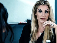 Culo grande, Penetracion con dedos, Lesbiana, Masturbación, Coño, Afeitado, Estriptis, Tetas