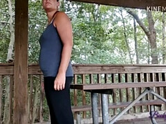 Amateur, Sucer une bite, Brunette brune, En gros plan de très près, Couple, Éjaculation interne, De plein air, Public