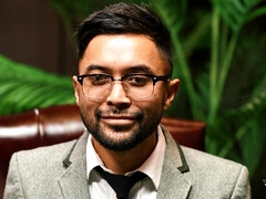 Grosse titten, Bisexuell, Blasen, Kleid, Handjob, Hardcore, Absätze, Transfrau