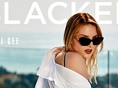 18 jaar, Grote kont, Grote lul, Grote mammen, Blond, Pijpbeurt, Hondjeshouding, Tiener