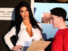 Жопа, Большая жопа, Большие сиськи, Брюнетки, Застукали, Собачьи, Ласковые ручки, Милф