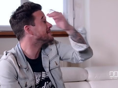 ブロンド, 女 人男 人, フランス人, 手コキする, オーガズム, オマンコ, スカート, オッパイの