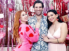 Большая жопа, Большой член, Большие сиськи, Минет, Собачьи, Две девушки, Милф