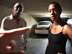 Leie, Tussi, Grosser schwanz, Blasen, Schwarz, Interrassisch, Titten, Vintage