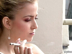 18 años, Mamada, Morena, Checa, Hd, Fumando, Chupando, Adolescente