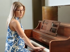 フェラチオ, 手コキする, なめる, オマンコ, 剃毛, ストリッピング, ティーン, オッパイの