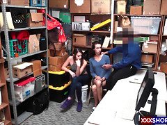 Amateur, 2 femmes 1 homme, Petite femme, Police, Réalité, Adolescente, Plan cul à trois, Uniforme