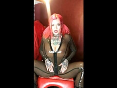 Grote mammen, Vrouw, Hd, Latex, Moeder die ik wil neuken, Roodharige vrouw, Alleen, Tatoeage