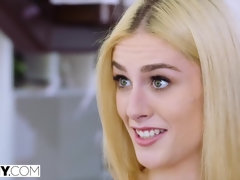 Arschlecken, Aus dem arsch in den mund, Kehlenfick, Pornostars, Reiten, Hintern versohlen, Jungendliche (18+), Titten