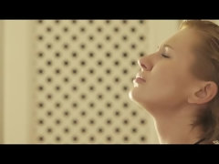 Bikini, Brunette brune, Doigter, Jeux, Cuisine, Chatte, Suçant, Mouillée