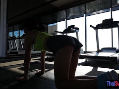 18 jaar, Enthousiasteling, Pijpbeurt, Bruinharig, Schattig, Klein, Ruw, Tieten likken