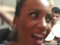 Dormitorio, Morena, Universidad, Residencia universitaria, Corridas faciales, Grupo, Afeitado, Adolescente