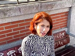 18, アジア人, 美女, ブーツ, バック, 指いじり, 軟体, 赤毛