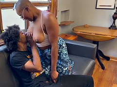 Amateur, Grosse bite, Gros seins, Noire, Sucer une bite, Noir ébène, Hard, Nénés