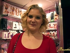 Leie, In den arsch, Arabisch, Braunhaarige, Französisch, Latina, Milf, Flotter dreier