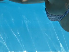 Nana, Gros seins, Brunette brune, Fétiche, Hongroise, Piscine, Public, Épouse
