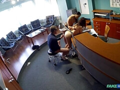 Доктор, Две девушки, Ласковые ручки, Лизание, Медсестра, В офисе, Киски, Униформа