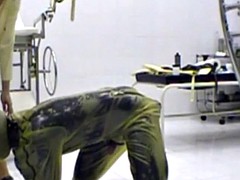 Weibliche domination, Latex