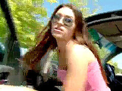 Brunette brune, De plein air, Espagnole