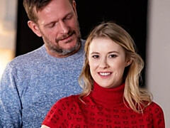 Gros cul, Grosse bite, Gros seins, Blonde, Sucer une bite, En levrette, Cheveux courts