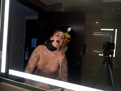 Gros cul, Gros seins, Sucer une bite, Tromperie, Queue, Mère que j'aimerais baiser, Nénés, Uniforme