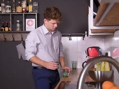 デカパイ, 指いじり, 軟体, フランス人, 手コキする, キス, オーガズム, おもちゃ