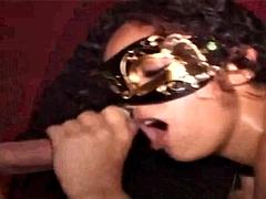 Amateur, Nana, Gros seins, Sucer une bite, Tromperie, Cocu, Mère que j'aimerais baiser, Nénés