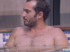 Kont, Bruinharig, Sperma shot, Sperma in gezicht, Kut duiken, Geschoren, Tatoeage, Tieten likken