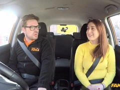 Grote mammen, Pijpbeurt, Auto, Sperma in gezicht, Vingeren, Buiten, Kut duiken, Anaal likken