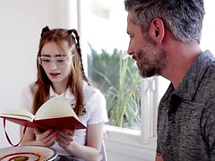 18 ans, Nana, Sucer une bite, Éjaculation interne, Tir de sperme, Rousse roux, Adolescente, Nénés