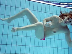 18 jahre, Leie, Braunhaarige, Fetisch, Pool, Solo, Jungendliche (18+), Unter wasser