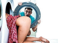 Grote kont, Grote lul, Grote mammen, Pijpbeurt, Bruinharig, Hondjeshouding, Moeder die ik wil neuken, Tieten likken