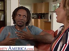 Grosser arsch, Aufs gesicht abspritzen, Handjob, Hd, Interrassisch, Arsch lecken, Rasiert, Titten