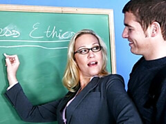 Grosser arsch, Grosser schwanz, Grosse titten, Blondine, Blasen, Hundestellung, Milf