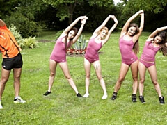 Grote kont, Grote lul, Grote mammen, Pijpbeurt, Hondjeshouding, 1 man 2 vrouwen, Mager, Tiener