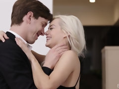 Красотки, Грудастые, Эротика, Эксгибиционист, Поцелуи, Киски, Жесткий секс, Тугие