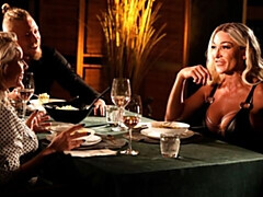 Schlafzimmer, Grosser arsch, Grosser schwanz, Grosse titten, Schwarz, Blasen, Hundestellung, Frau frau mann