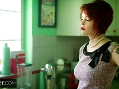 Sucer une bite, Tir de sperme, Gorge profonde, Seins naturels, Actrice du porno, Chatte, Rousse roux, Rugueux