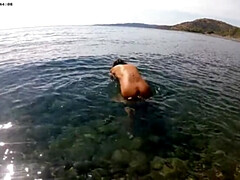 Amateur, Plage, Femelle, Masturbation, Nudiste, Adolescente, Sous marin, Voyeur