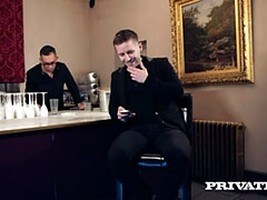 Gros seins, Sucer une bite, Tir de sperme, Hd, Talons, Chatte, Russe, Rasée