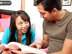 18 ans, Gros cul, Grosse bite, Brunette brune, Noir ébène, Seins naturels, Adolescente, Nénés