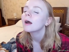 Enthousiasteling, Blond, Huisgemaakt, Ondergoed, Roodharige vrouw, Tiener, Tieten likken, Webcamera