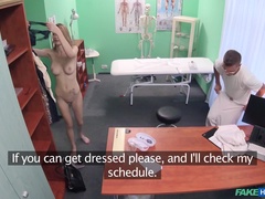 Amateur, Sucer une bite, Médecin, En levrette, Branlette thaïlandaise, Infirmière, Bureau, Pov