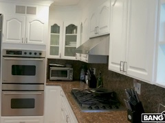 デカ尻, 黒人, フェラチオ, 茶髪の, 巨乳な, 口内発射, イく瞬間, ハードコア