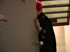 ギリシア人, スカートのぞき